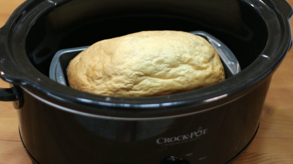 Is it possible to bake a meal on slow cookers?