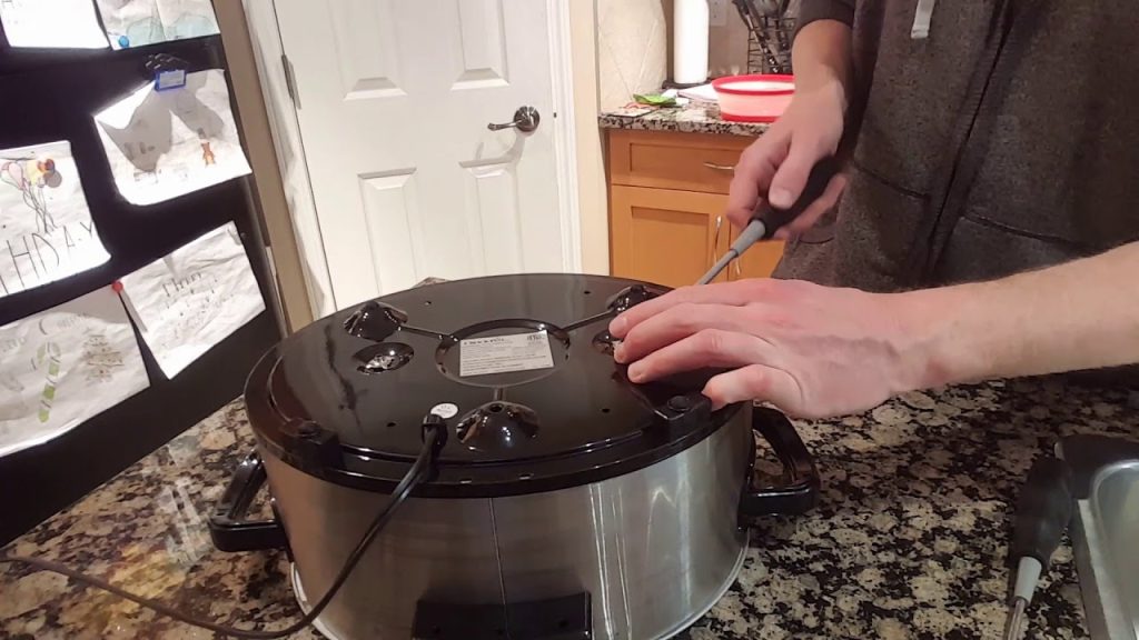 Is it possible to repair a cracked crock-pot?