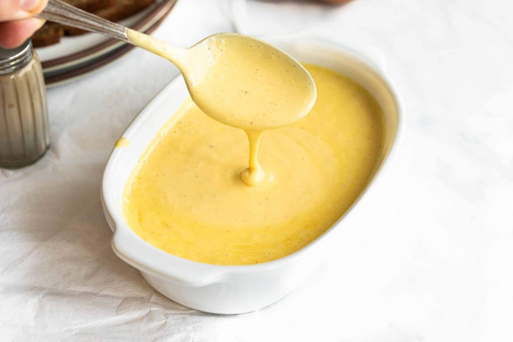 What's the best way to go when it comes to storing hollandaise sauce?