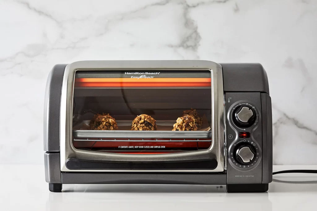 What temperature does a toaster oven reach?