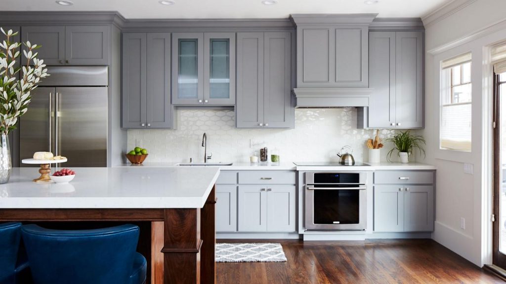 How much does it cost to replace the doors on kitchen cabinets?