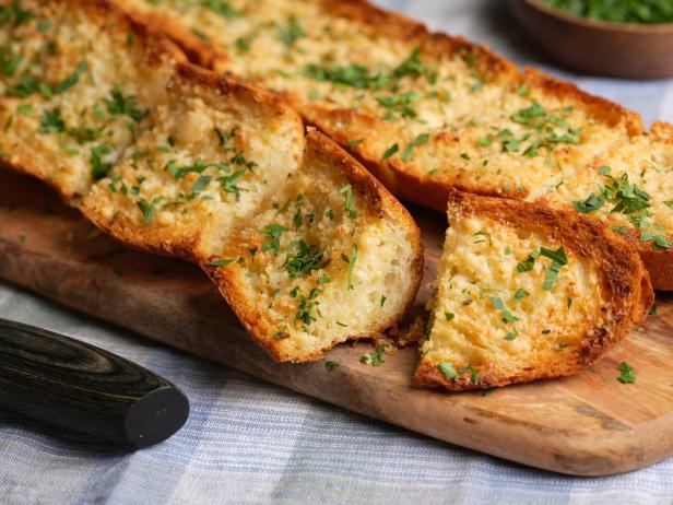 Garlic Bread as a Substitute for Parsley
