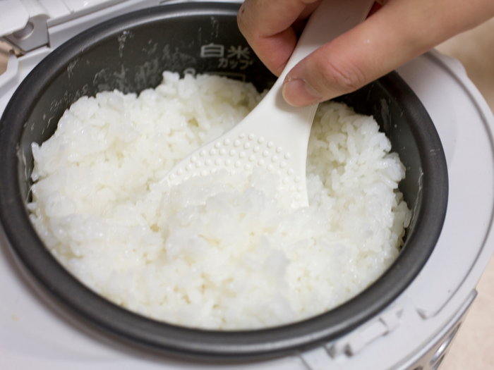 Reheating leftover sticky rice in a variety of ways