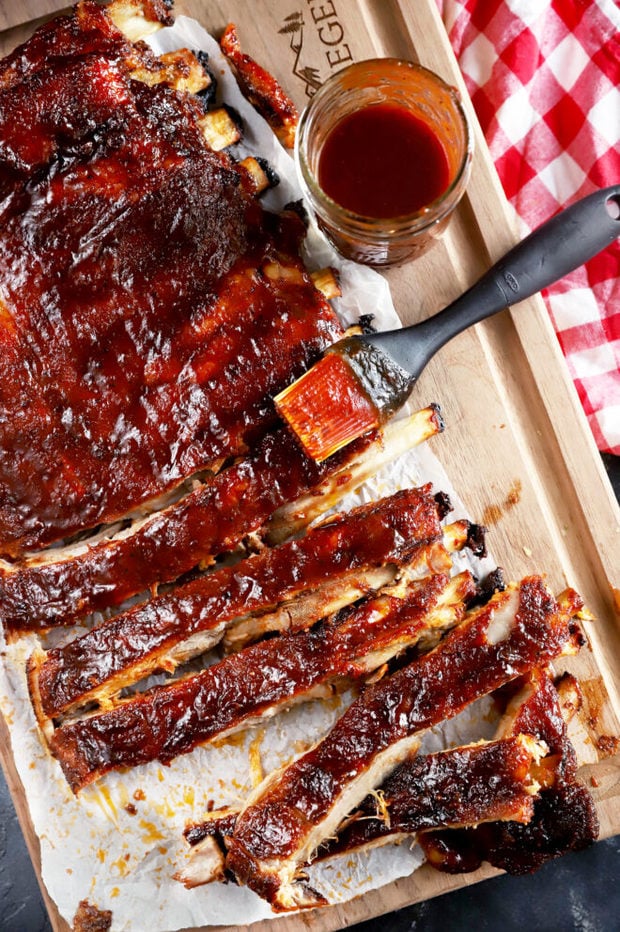 What can I substitute for apple juice when making ribs?