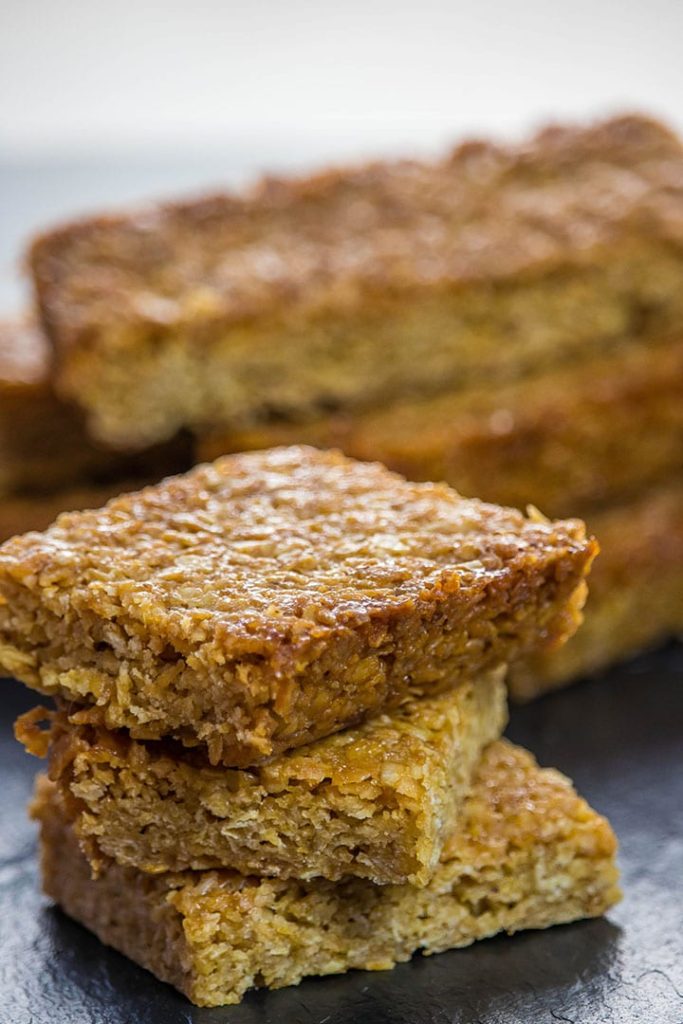 In the United Kingdom, what are flapjacks?