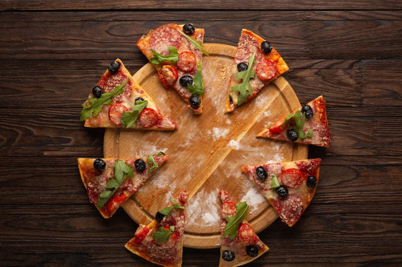 what-is-a-clean-cut-pizza-and-how-it-is-different-from-normal-cut-pizza