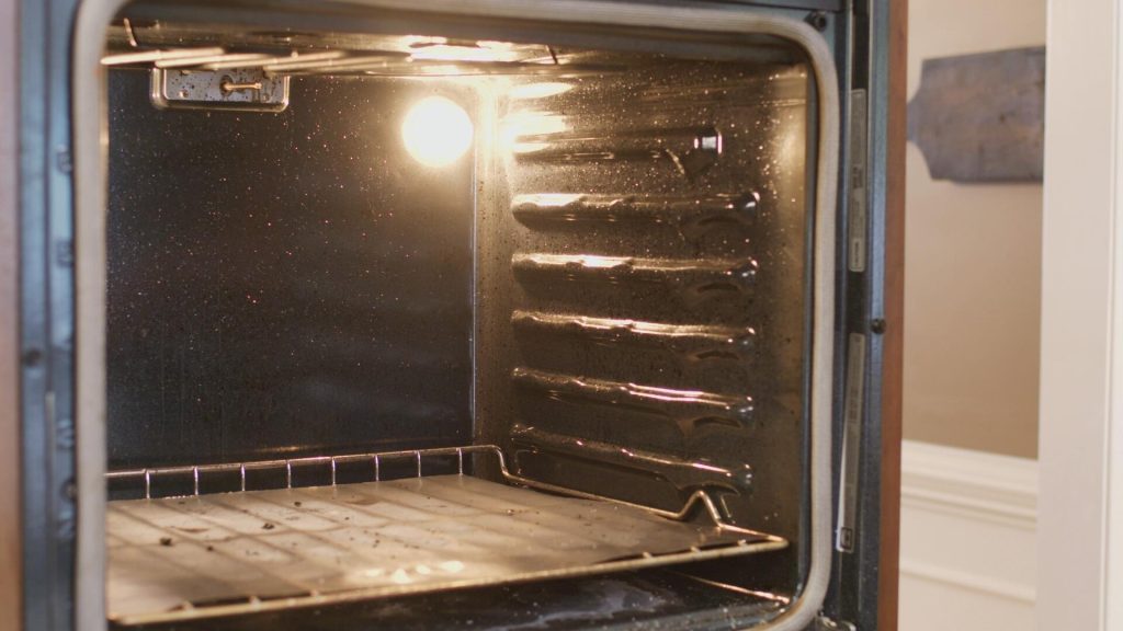 Is It Dangerous to Use an LED Bulb In the Oven?