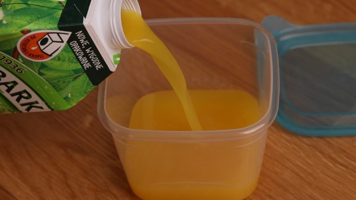 Can Orange Juice Be Frozen in a Plastic Container?