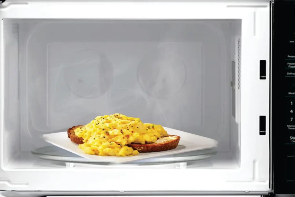 Your guide to reheating scrambled eggs is as follows: