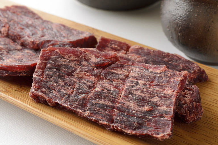 Should hand-crafted meat jerky be refrigerated