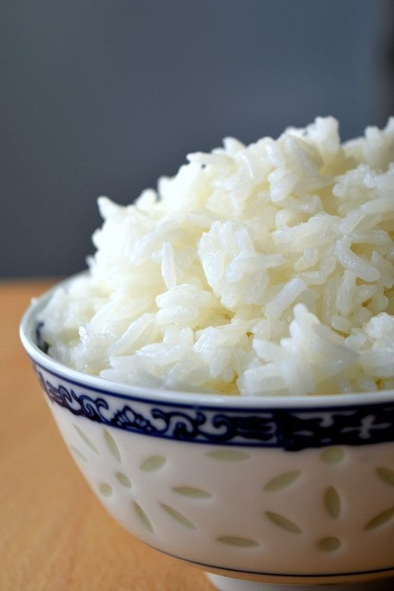 What amount of time does it require to cook 10 cups of rice?