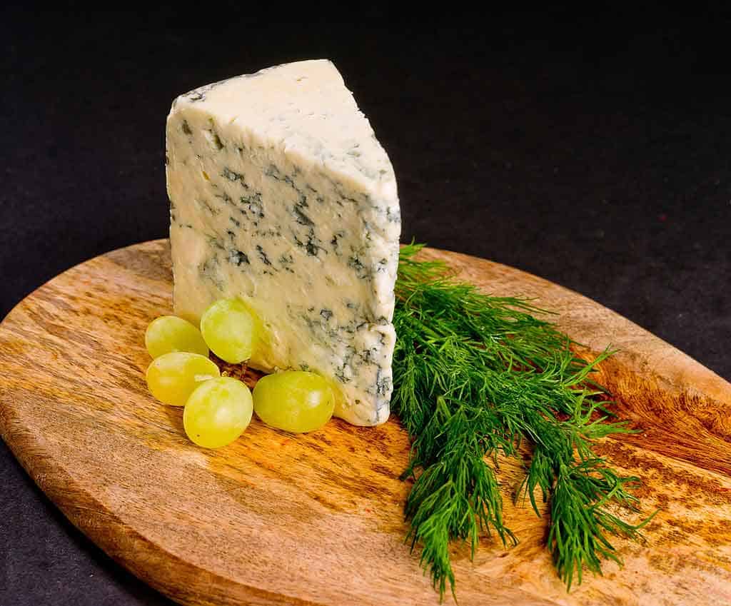 What type of cheese is best for a ketogenic diet?