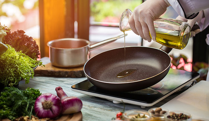 Is it possible to cook using extra virgin olive oil?