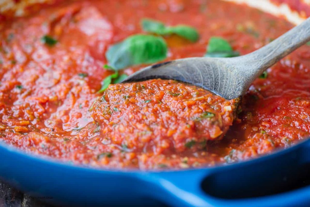 What is the best way to thicken spaghetti sauce?