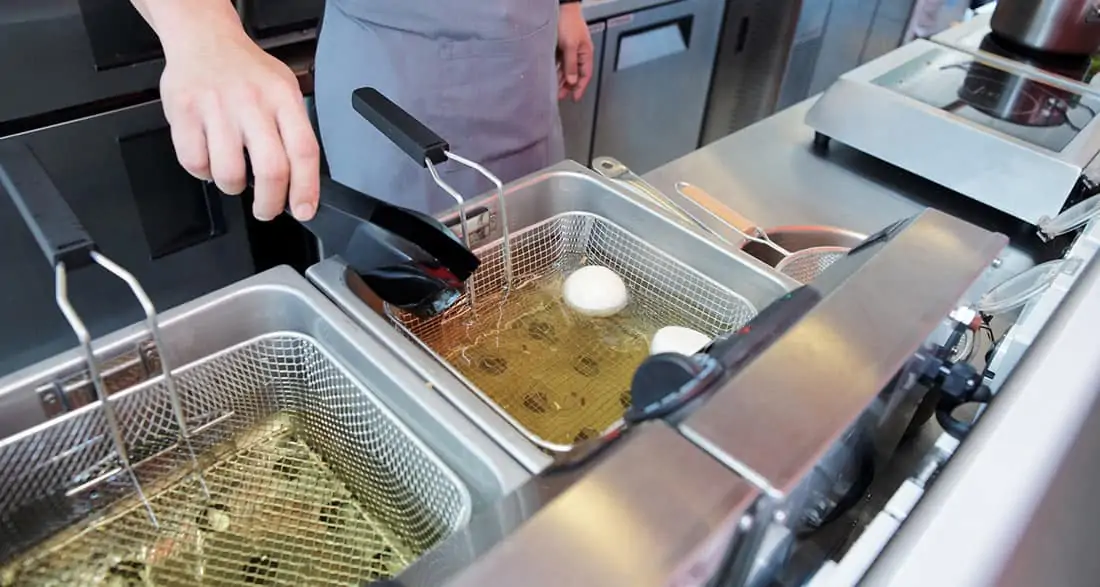 How Long Can Oil Be Left in a Deep Fryer?