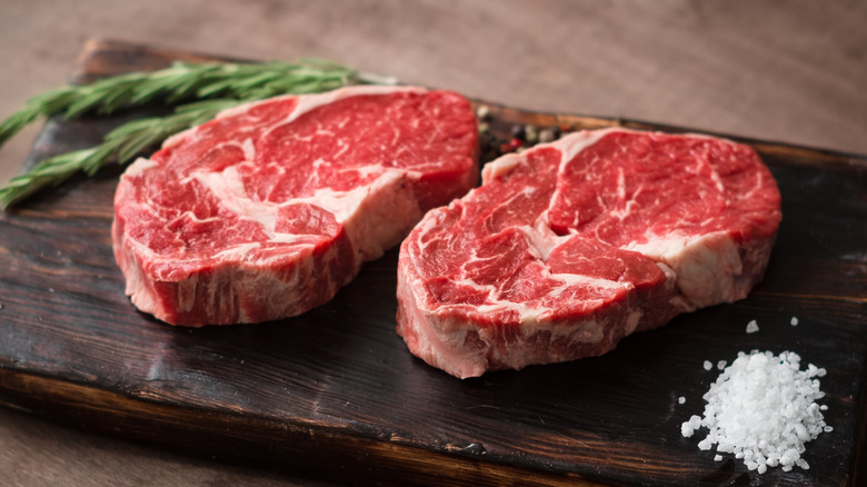 How long should a steak rest?