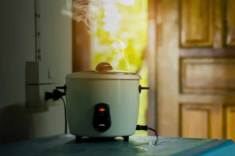 What is a rice cooker, and how can it function?