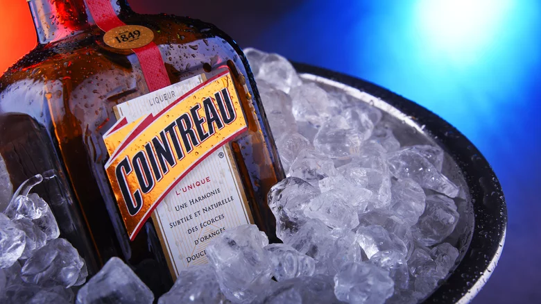 Substitutes for Cointreau: 10 Best Alternatives!
