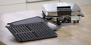 Which waffle iron with replaceable plates is the best?