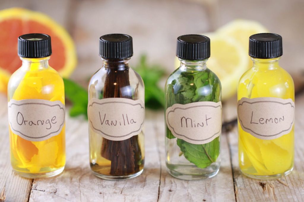 When to Use Each of the Four Best Vanilla Extract Substitutes