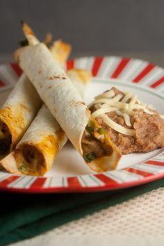 Taquitos Vs. Flautas: What's the Difference?