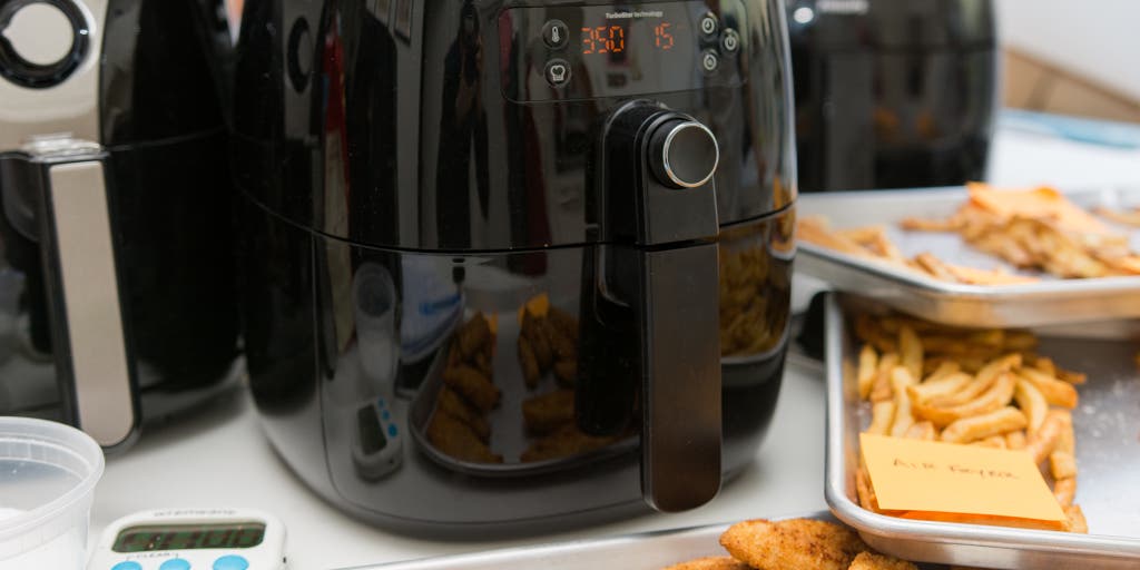 Do Air Fryers Have a Strong Odor? (The most efficient way to get rid of the plastic odour)