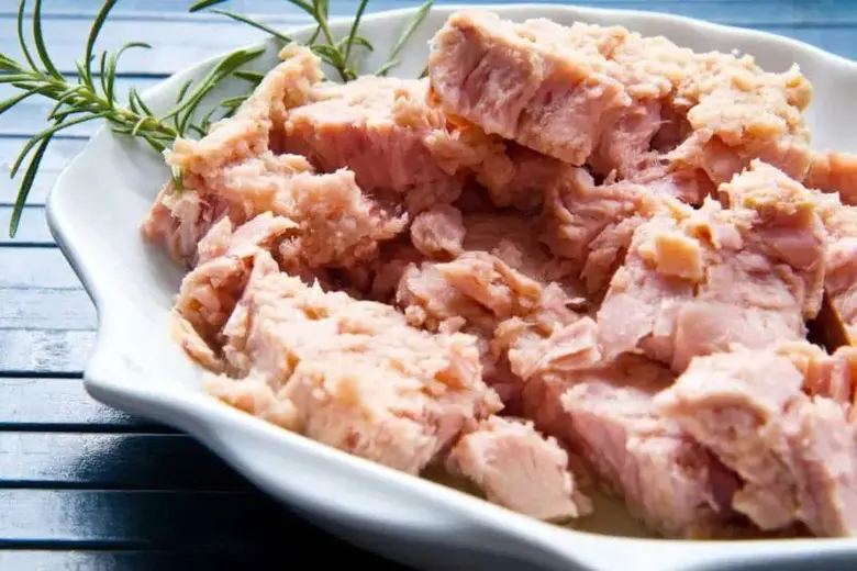 9 Ways to Tell if Your Canned Tuna Is Bad