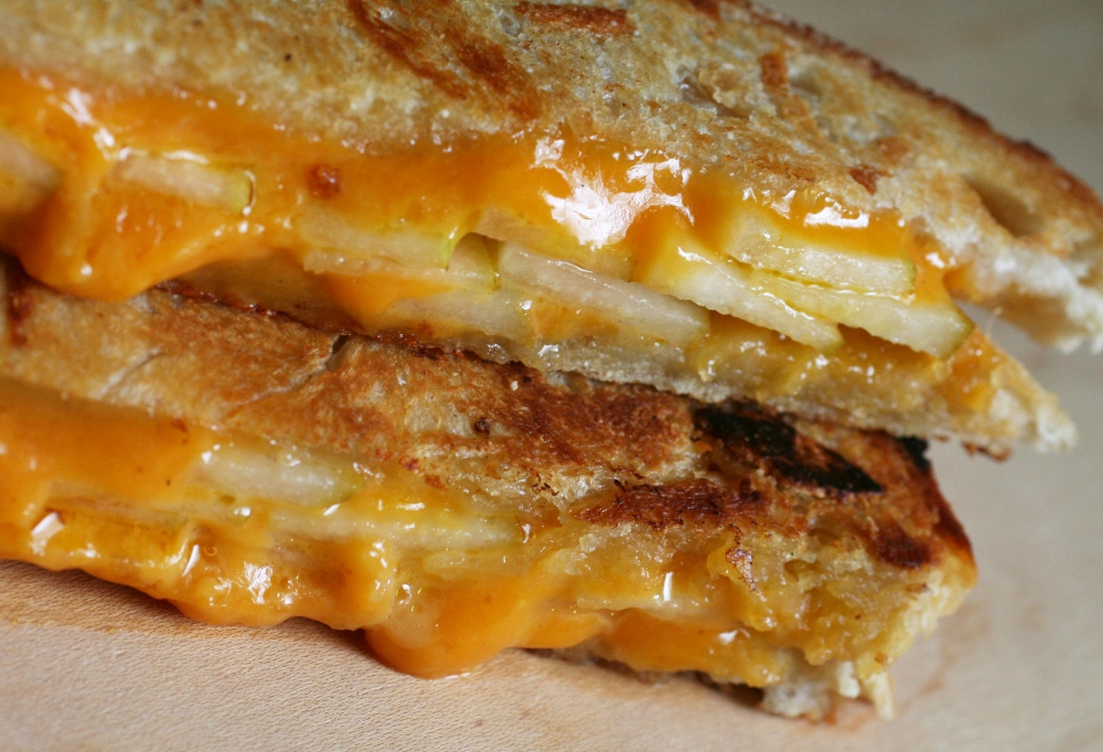 Grilled cheese vs. cast - What's the difference?