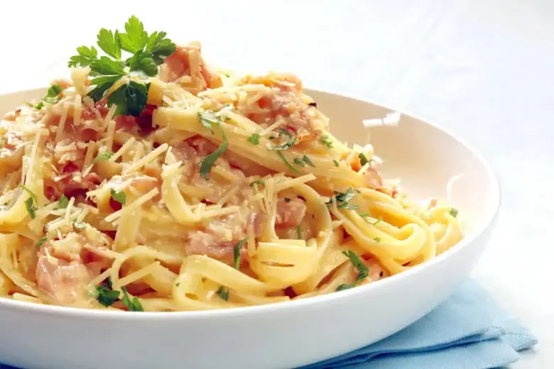 Can carbonara be reheated?