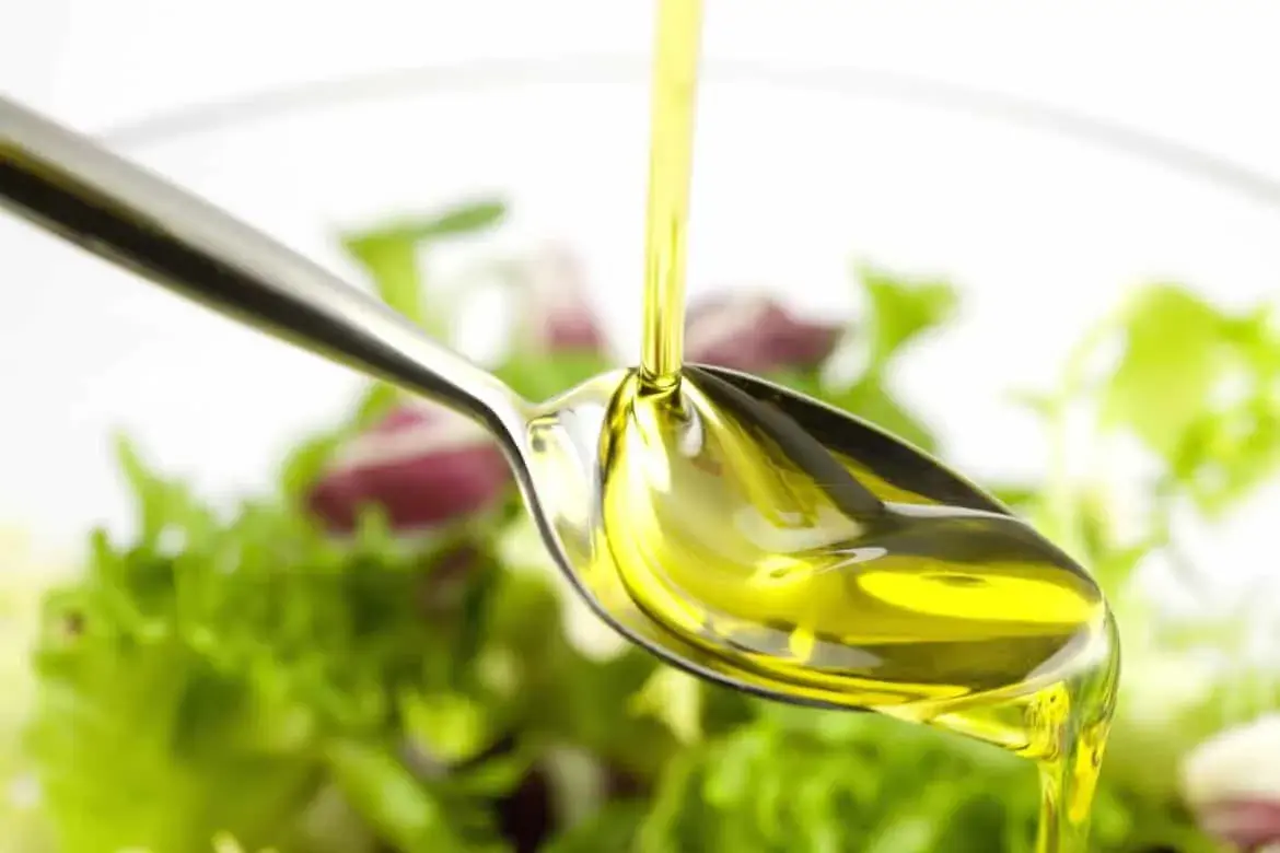 Can I use a normal spray bottle for olive oil?