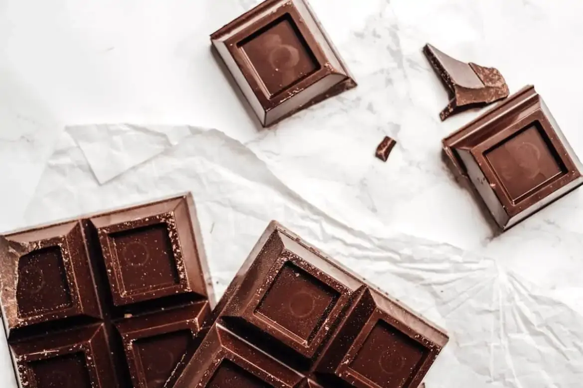 Mold on chocolate: to eat or not to eat?