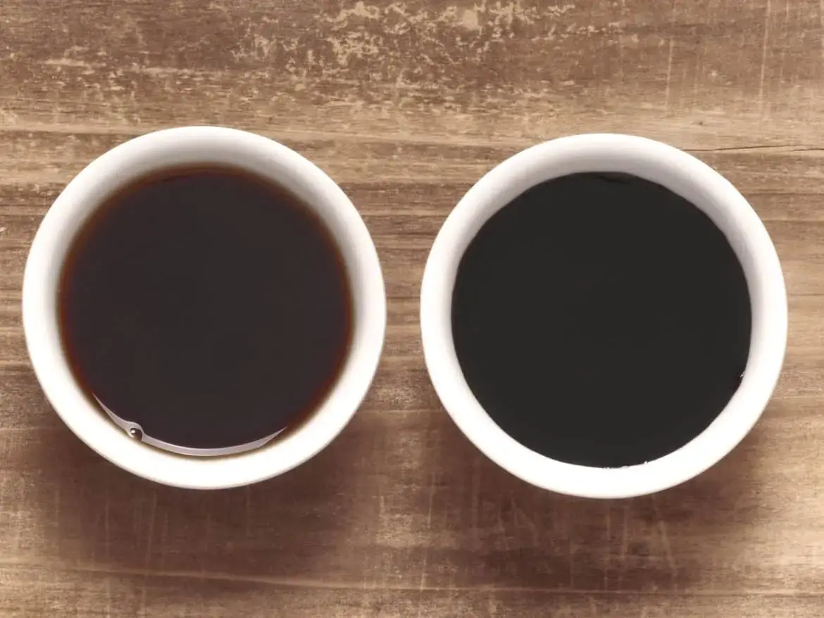 soy sauce vs. Worcestershire sauce - What's the difference?