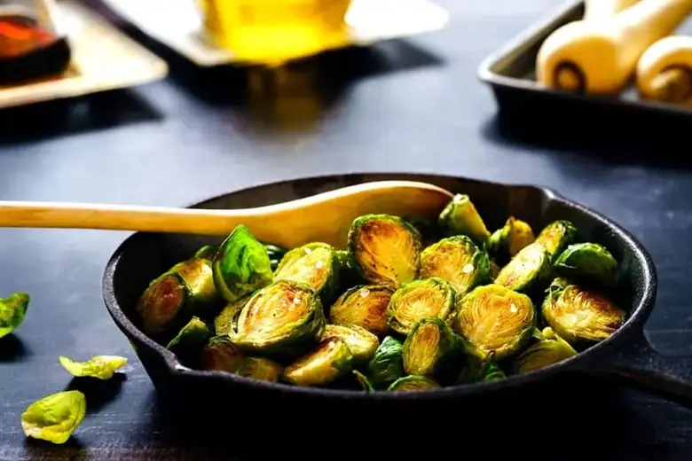 What do Brussels sprouts taste like?