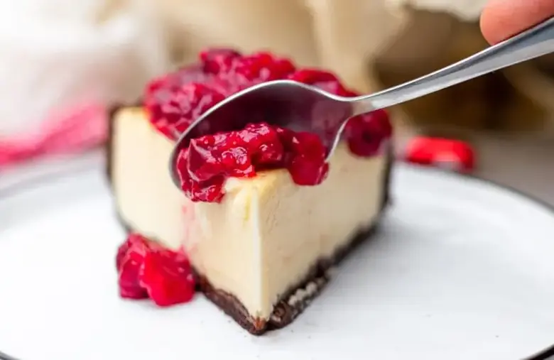 What does cheesecake taste like?