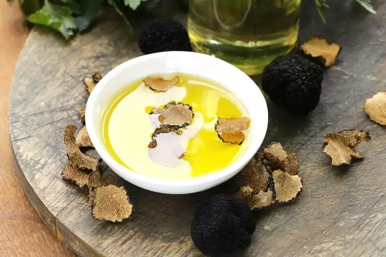 White truffle oil vs. Black Truffle Oil - What's the difference?