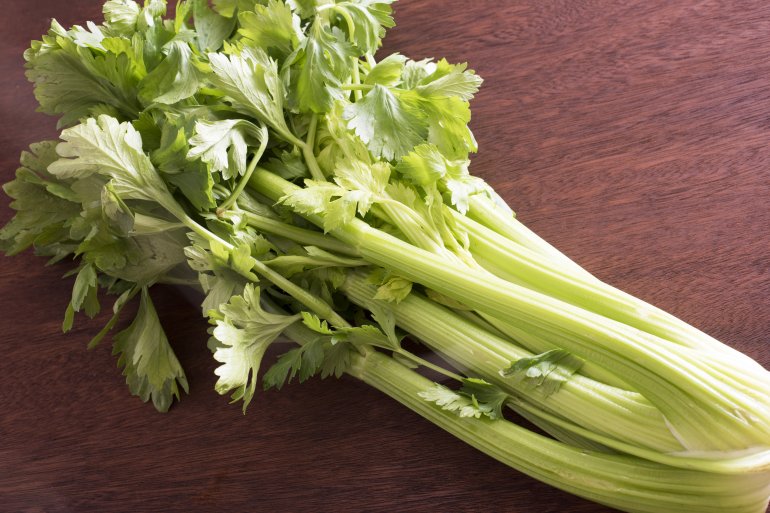 Can celery leaves be frozen? - The best way