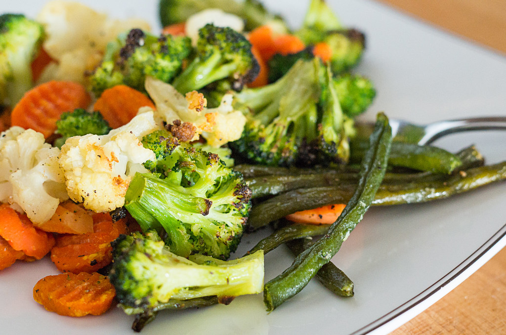 How long can cooked vegetables be frozen?