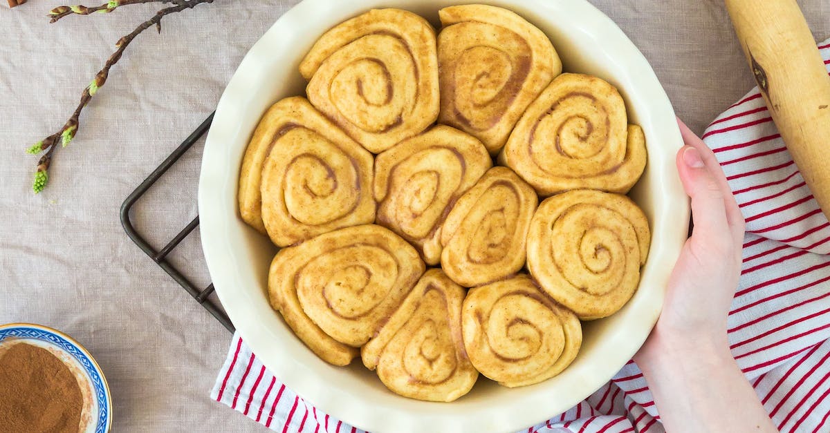 How to Keep Cinnamon Rolls Moist ?- Storage Guide