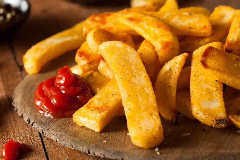 Can you heat frozen fries in the microwave? - What you should know